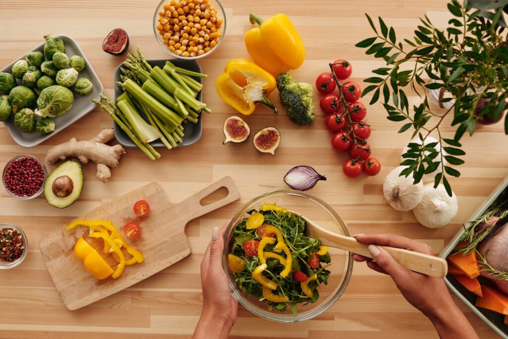 Mindful Eating vs. Mindless Eating