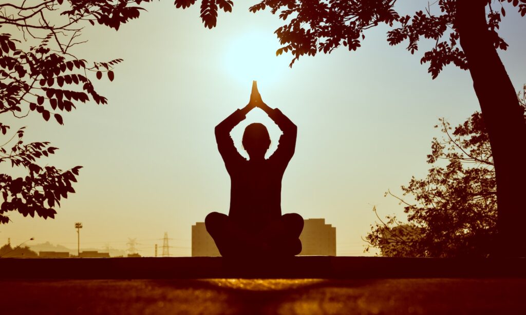 8 Simple Meditation Practices to Help You Stay Focused